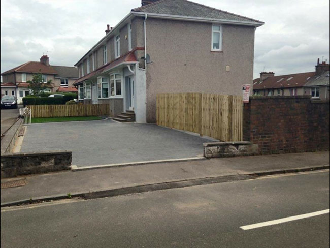 New Project in Glasgow for a Monablock Driveways and a garden fence