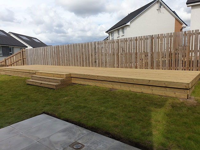 After photo once the large timber garden decking